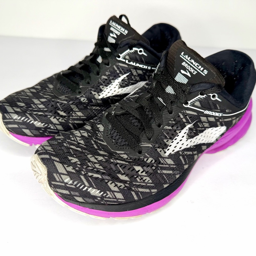 Brooks Launch 5 Women’s Running Shoes (1202661B090) – Black & Purple – Size 8